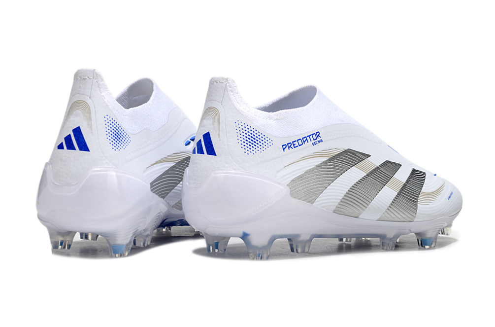 Crampons PREDATOR ACCURACY+ FG BOOTS