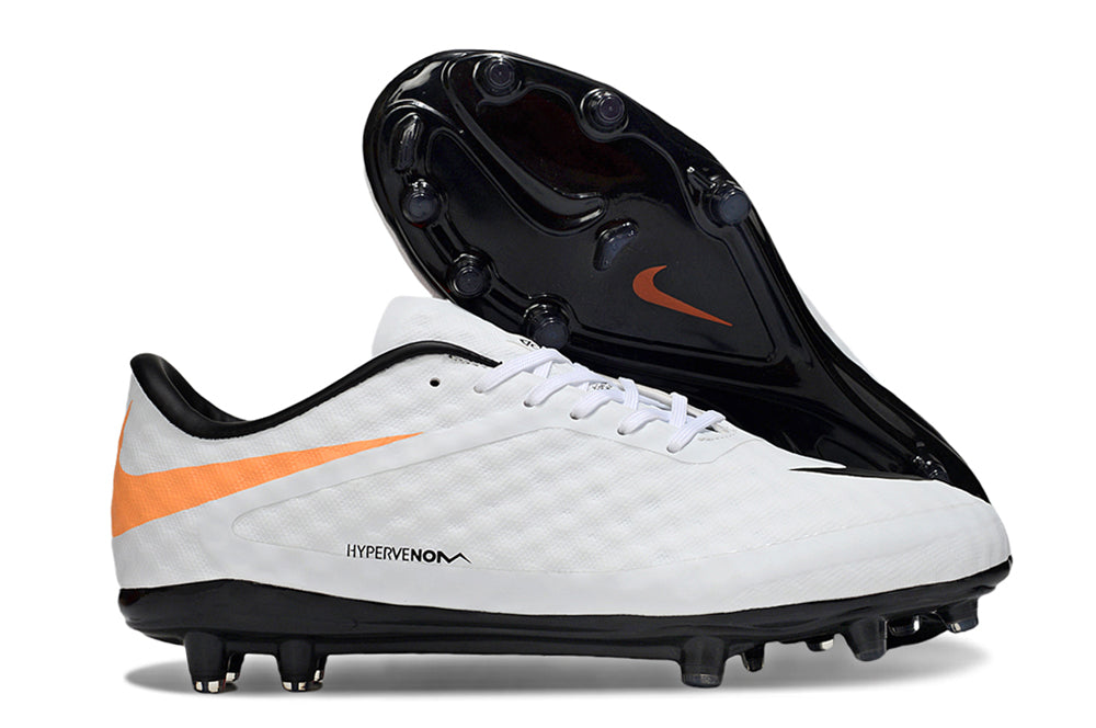 Crampons Hypervenom phantom