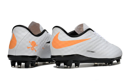 Crampons Hypervenom phantom