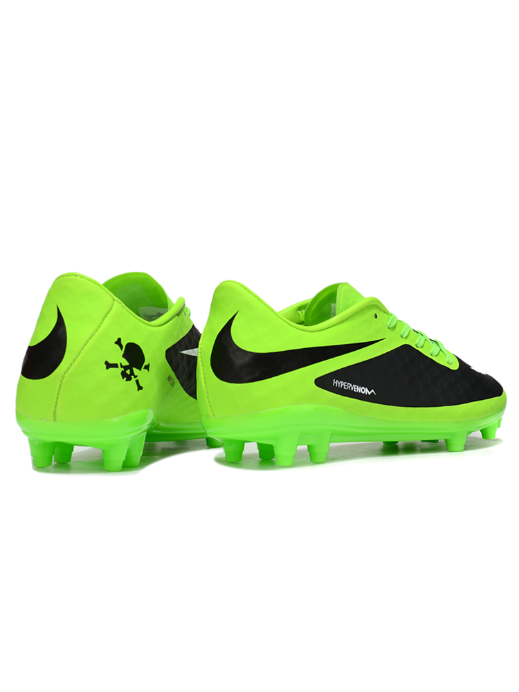 Crampons Hypervenom phantom