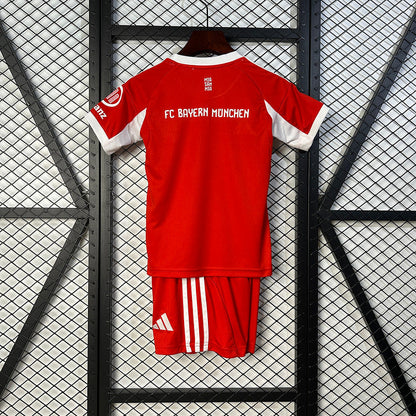 25/26 Ensemble Enfant Bayern Munich Domicile